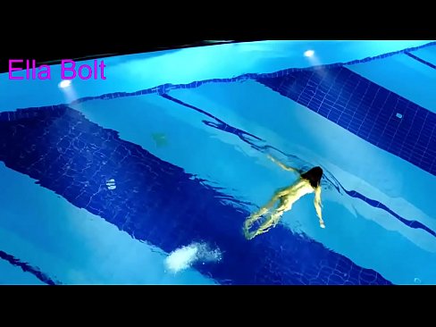 ❤️ Saya tidak boleh berhenti menonton, berambut perang muda ditangkap berenang bogel di kolam peranginan ELLA BOLT ❤❌ Video dubur pada kami ms.xxxshake.ru ️❤