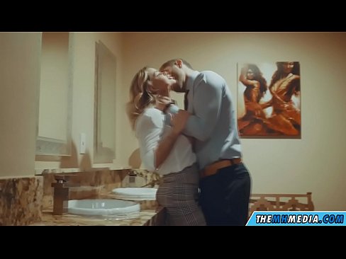 ❤️ Apabila awek berambut perang menggoda anda di tandas awam ❤❌ Video dubur pada kami ms.xxxshake.ru ️❤